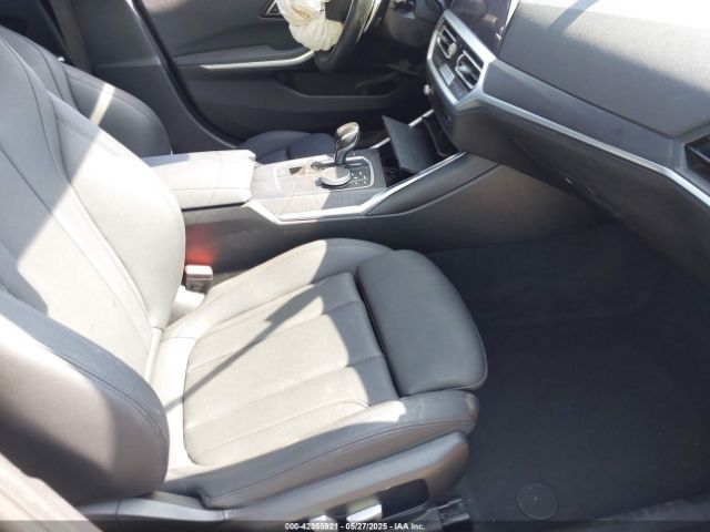 2021 BMW 330I 3MW5R1J03M8B96458 Photo 4