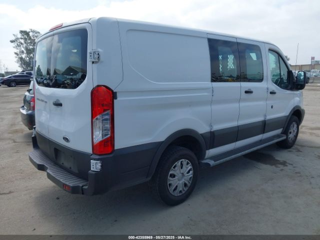 1FTNR1ZM6FKA34917 Ford Transit-250