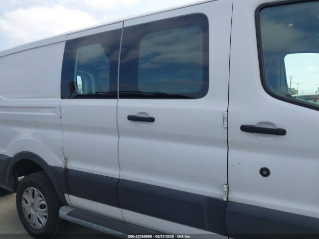 1FTNR1ZM6FKA34917 Ford Transit-250