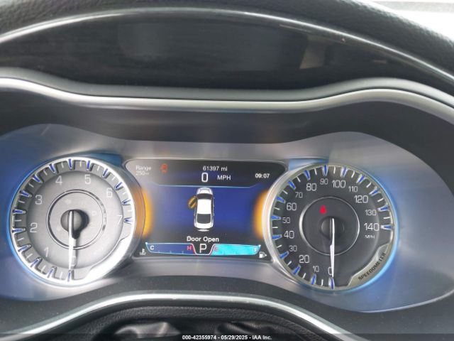 1C3CCCCG7FN610198 Chrysler 200