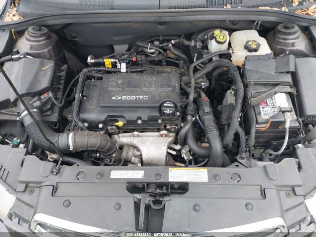 1G1PC5SB0F7299905 Chevrolet Cruze 1lt Auto
