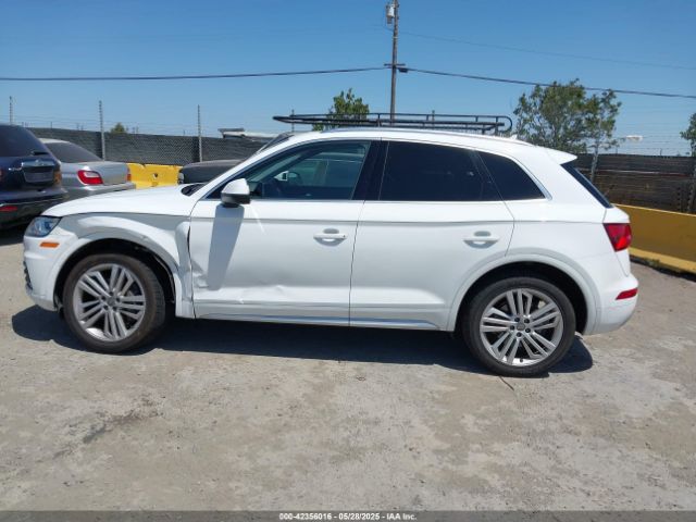 WA1CNAFYXJ2228184 Audi Q5 2.0t Premium