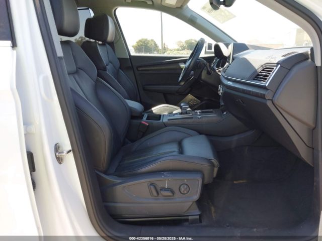 WA1CNAFYXJ2228184 Audi Q5 2.0t Premium