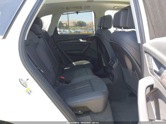 WA1CNAFYXJ2228184 Audi Q5 2.0t Premium