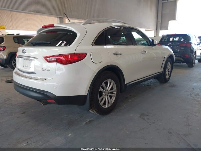 JN8CS1MU9FM380276 Infiniti QX70