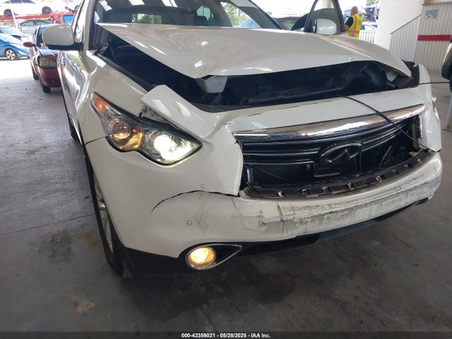 JN8CS1MU9FM380276 Infiniti QX70