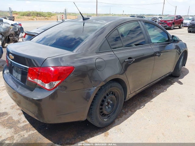 1G1PA5SHXE7169770 Chevrolet Cruze Ls Auto