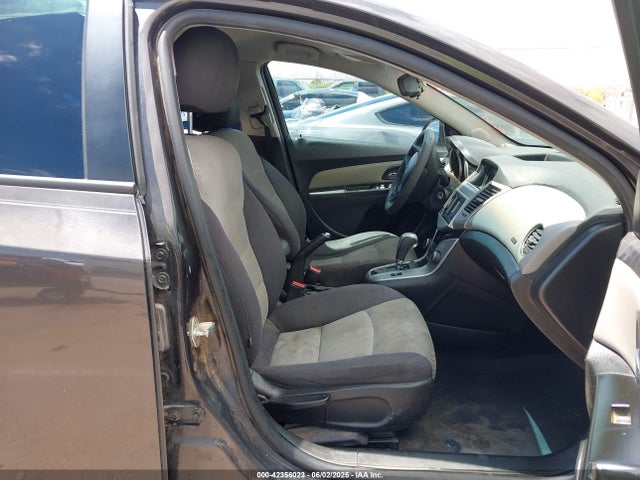 1G1PA5SHXE7169770 Chevrolet Cruze Ls Auto