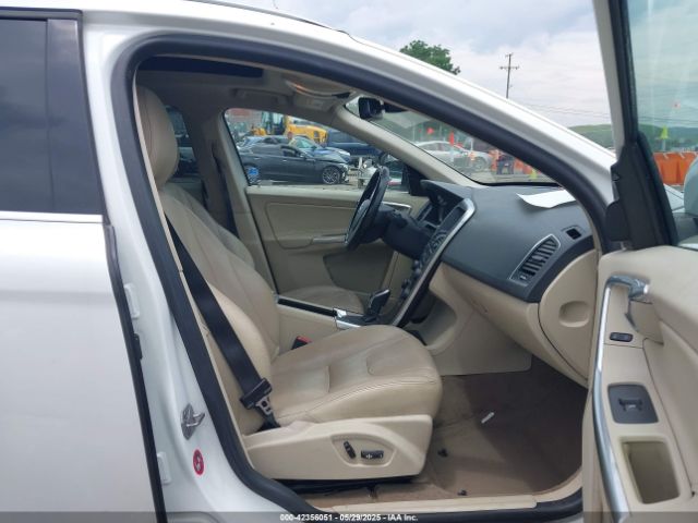 2015 VOLVO XC60 YV440MDB9F2622367 Photo 4