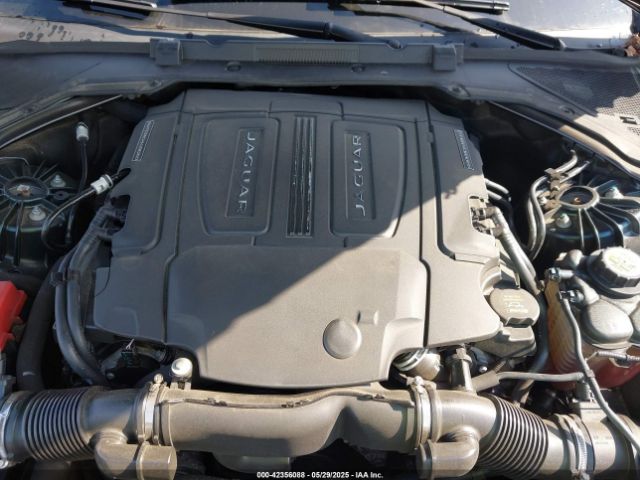 SAJAD4BV8HA974695 Jaguar Xe 35t Premium