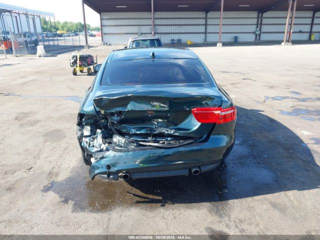 SAJAD4BV8HA974695 Jaguar Xe 35t Premium