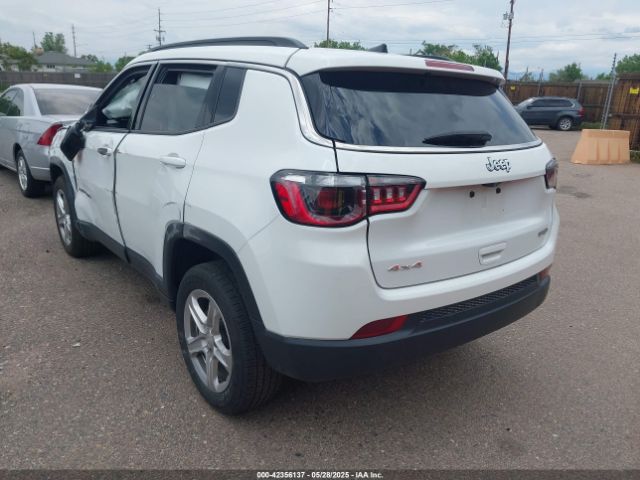 3C4NJDBNXRT603959 Jeep Compass Latitude 4x4