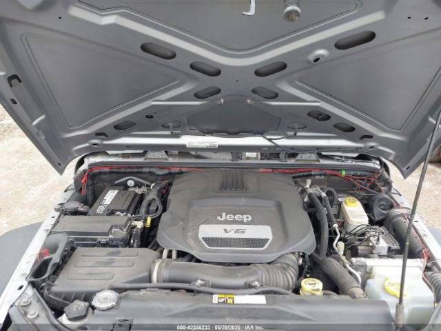 1C4BJWDG4GL129299 Jeep Wrangler Unlimited Sport