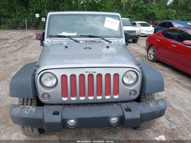1C4BJWDG4GL129299 Jeep Wrangler Unlimited Sport