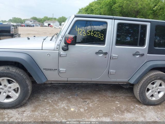 1C4BJWDG4GL129299 Jeep Wrangler Unlimited Sport