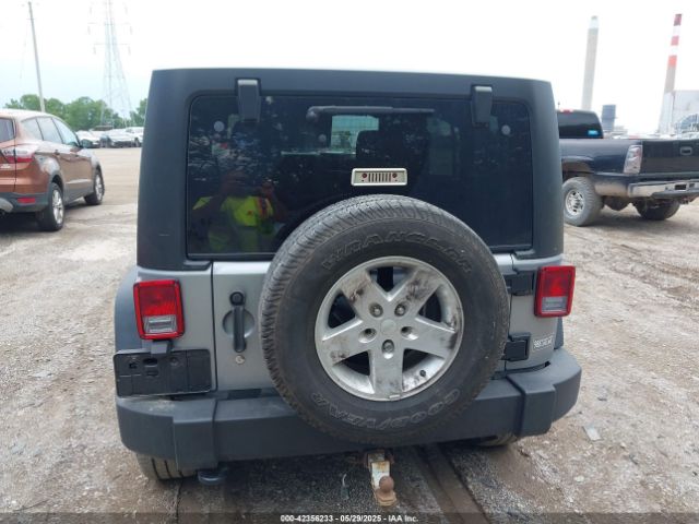 1C4BJWDG4GL129299 Jeep Wrangler Unlimited Sport