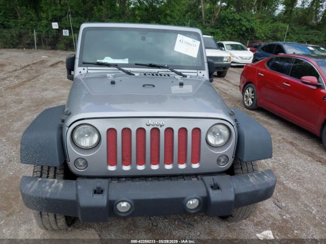 1C4BJWDG4GL129299 Jeep Wrangler Unlimited Sport