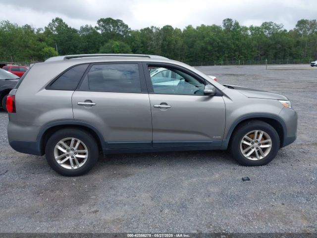 5XYKTCA67FG603017 KIA SORENTO LX