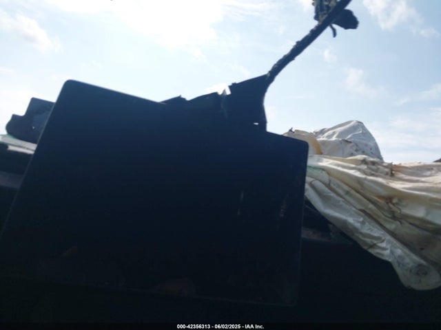 2024 TESLA MODEL 3 5YJ3E1EA0RF748073 Photo 6