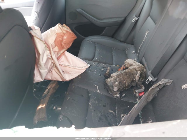 2024 TESLA MODEL 3 5YJ3E1EA0RF748073 Photo 7