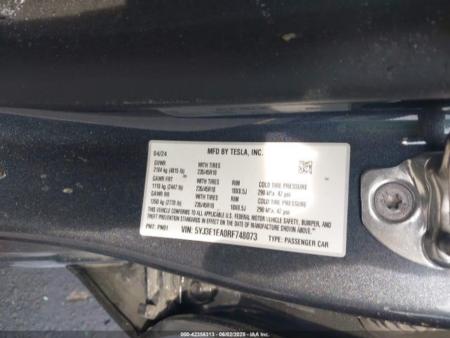 2024 TESLA MODEL 3 5YJ3E1EA0RF748073 Photo 8