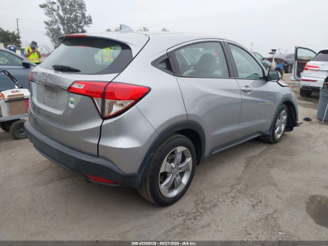 2021 HONDA HR-V 3CZRU5H3XMM704176 Photo 3