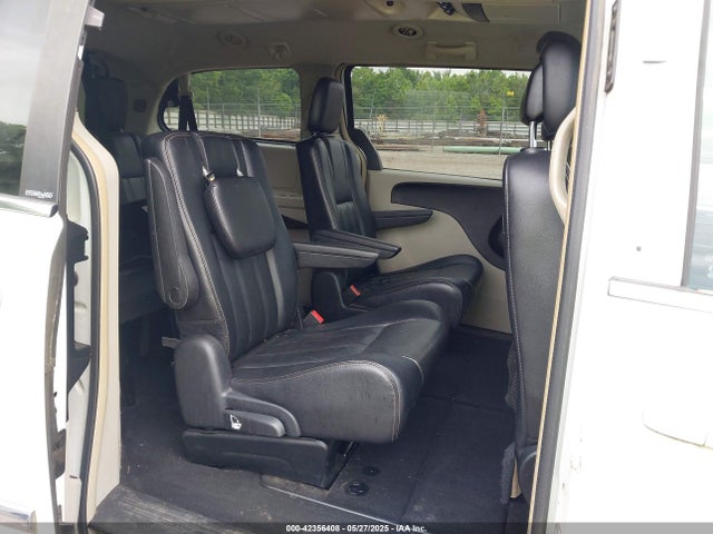 2C4RC1BG4ER217613 Chrysler Town & Country Touring