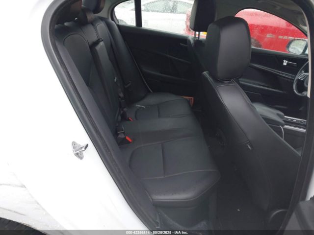 2019 JAGUAR XE SAJAR4FX5KCP52589 Photo 7