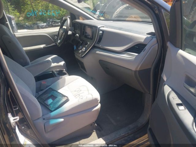 5TDJK3DC0FS125574 Toyota Sienna Le 7 Passenger