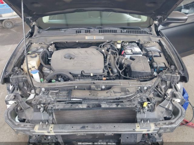 3FA6P0HDXHR242034 Ford FUSION SE