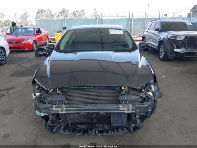 3FA6P0HDXHR242034 Ford FUSION SE