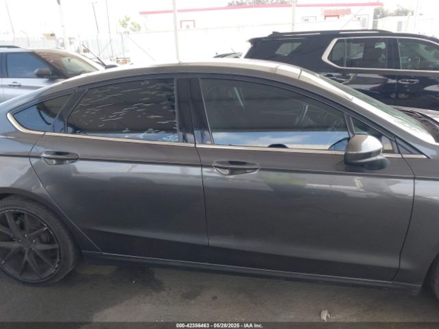 3FA6P0HDXHR242034 Ford FUSION SE