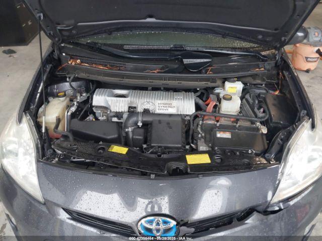 JTDKN3DU0E1742795 Toyota Prius Two