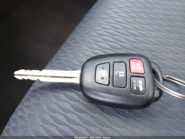 2017 TOYOTA COROLLA 2T1BURHE4HC810864 Photo 10