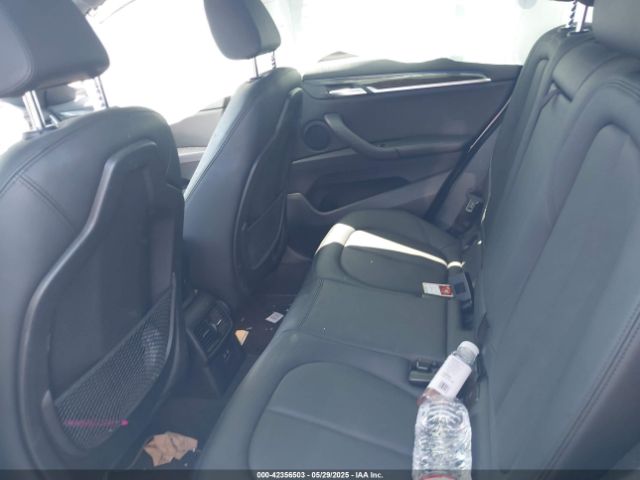 2021 BMW X1 WBXJG7C04M5S34691 Photo 7