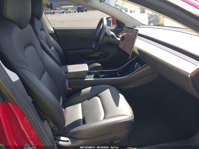 2018 TESLA MODEL 3 5YJ3E1EA5JF039997 Photo 4