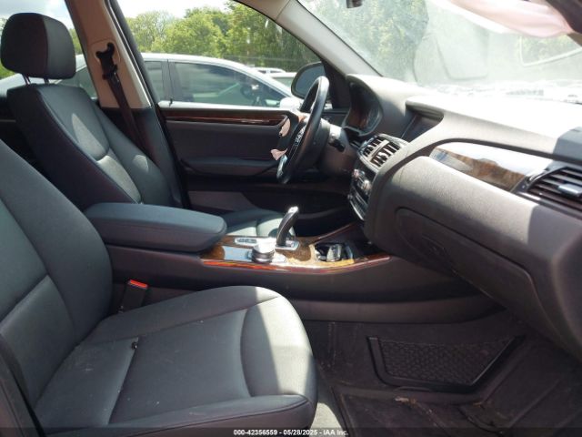 2017 BMW X3 5UXWX9C5XH0T15416 Photo 4