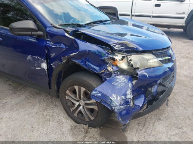 2T3ZFREV2FW167155 Toyota RAV4 LE