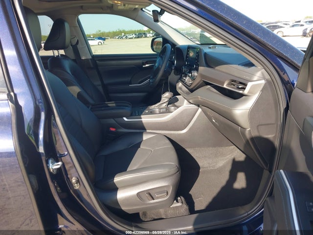 5TDGZRAH2NS111022 Toyota 2gr-fks