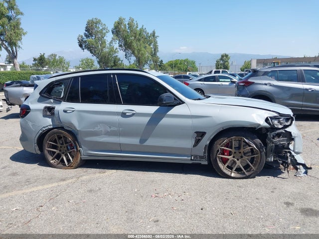 BMW 2023 2023 5YM13EC01P9T06240 Image 13