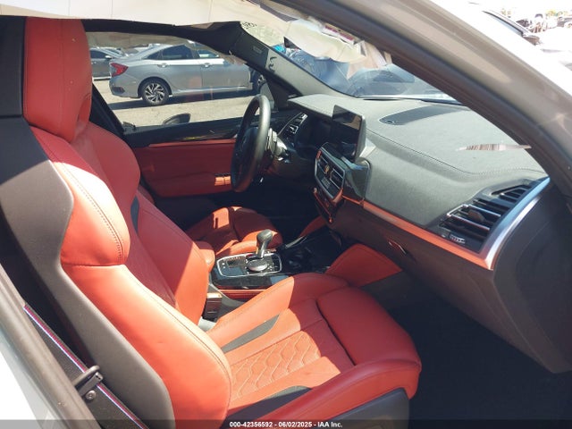 BMW 2023 2023 5YM13EC01P9T06240 Image 5