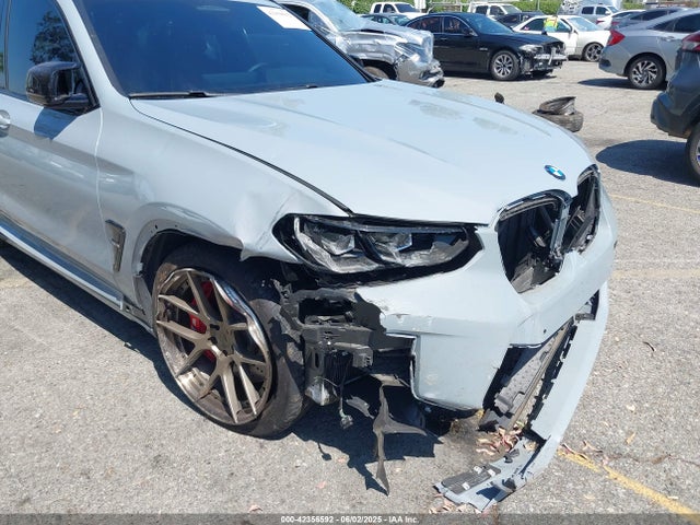 BMW 2023 2023 5YM13EC01P9T06240 Image 6