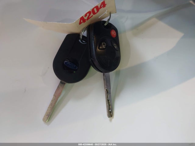 1FMCU0GDXHUC18120 Ford ESCAPE SE