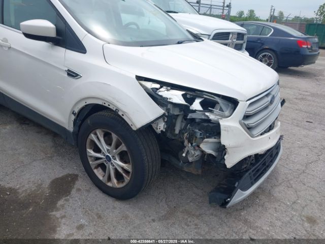 1FMCU9G99HUE31303 Ford ESCAPE SE