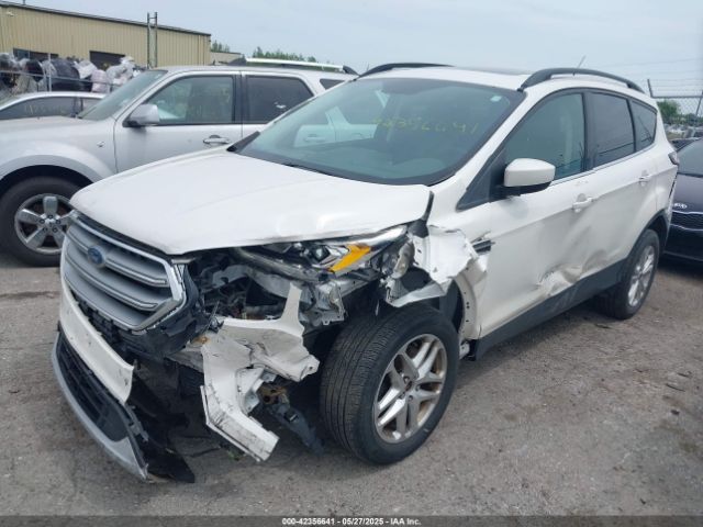 1FMCU9G99HUE31303 Ford ESCAPE SE