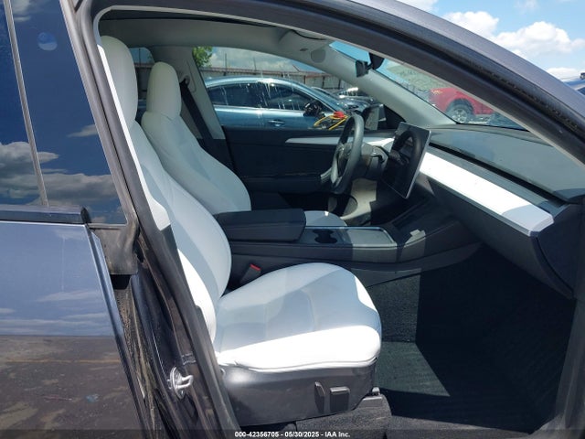 2023 TESLA MODEL Y 7SAYGDEE6PF892439 Photo 4