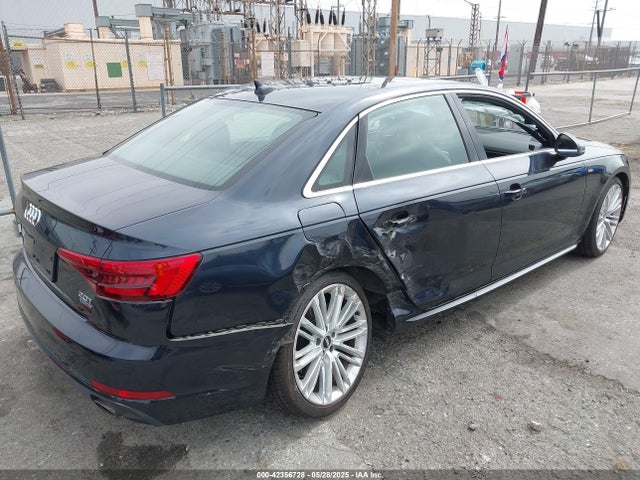 2017 AUDI A4 WAUENAF42HN017238 Photo 3