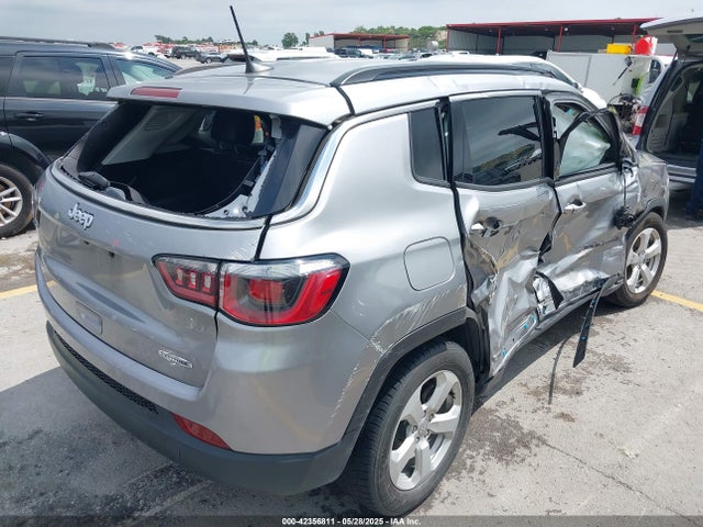 Jeep Compass 2019 3C4NJCBB1KT782429 Image 13