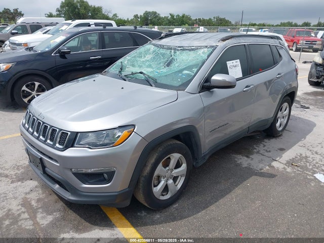 Jeep Compass 2019 3C4NJCBB1KT782429 Image 2