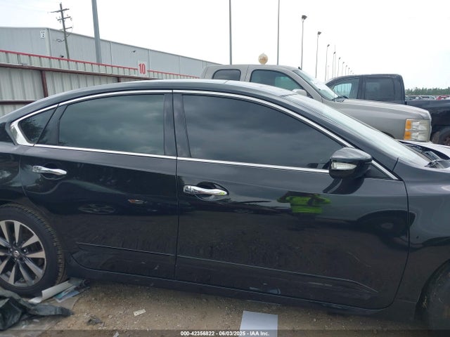 1N4AL3AP7HC194647 Nissan 2017